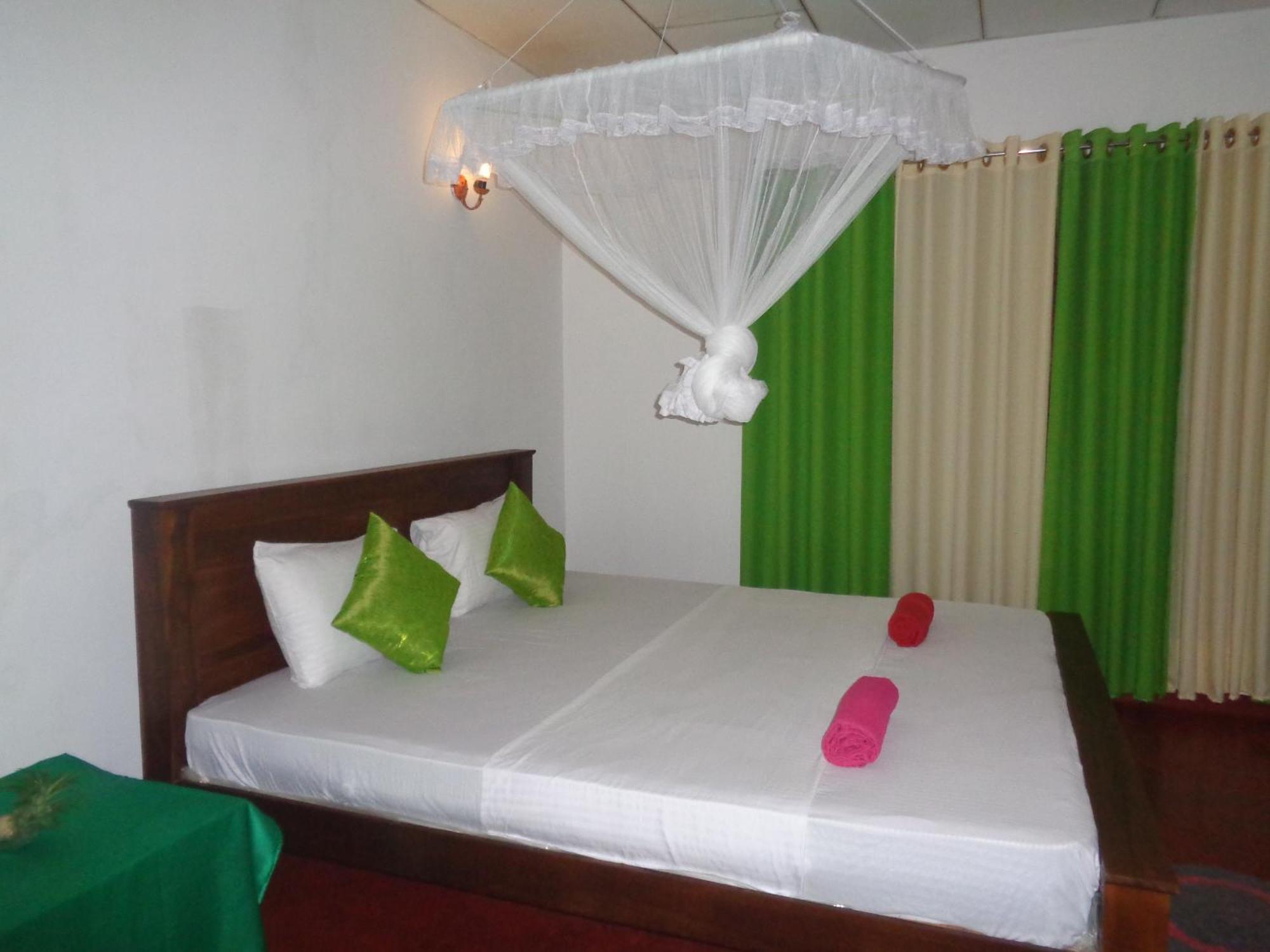 Green Valley Home Stay Talpe Exterior photo